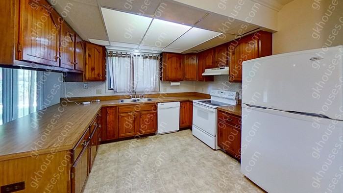 144 Willow Pl S - Photo 2 of 25