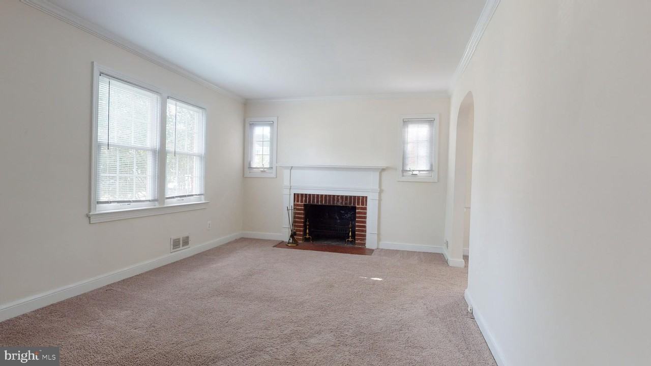 4213 4th St S - Photo 2 of 18