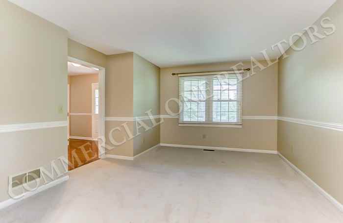 154 Squires Ct - Photo 2 of 15