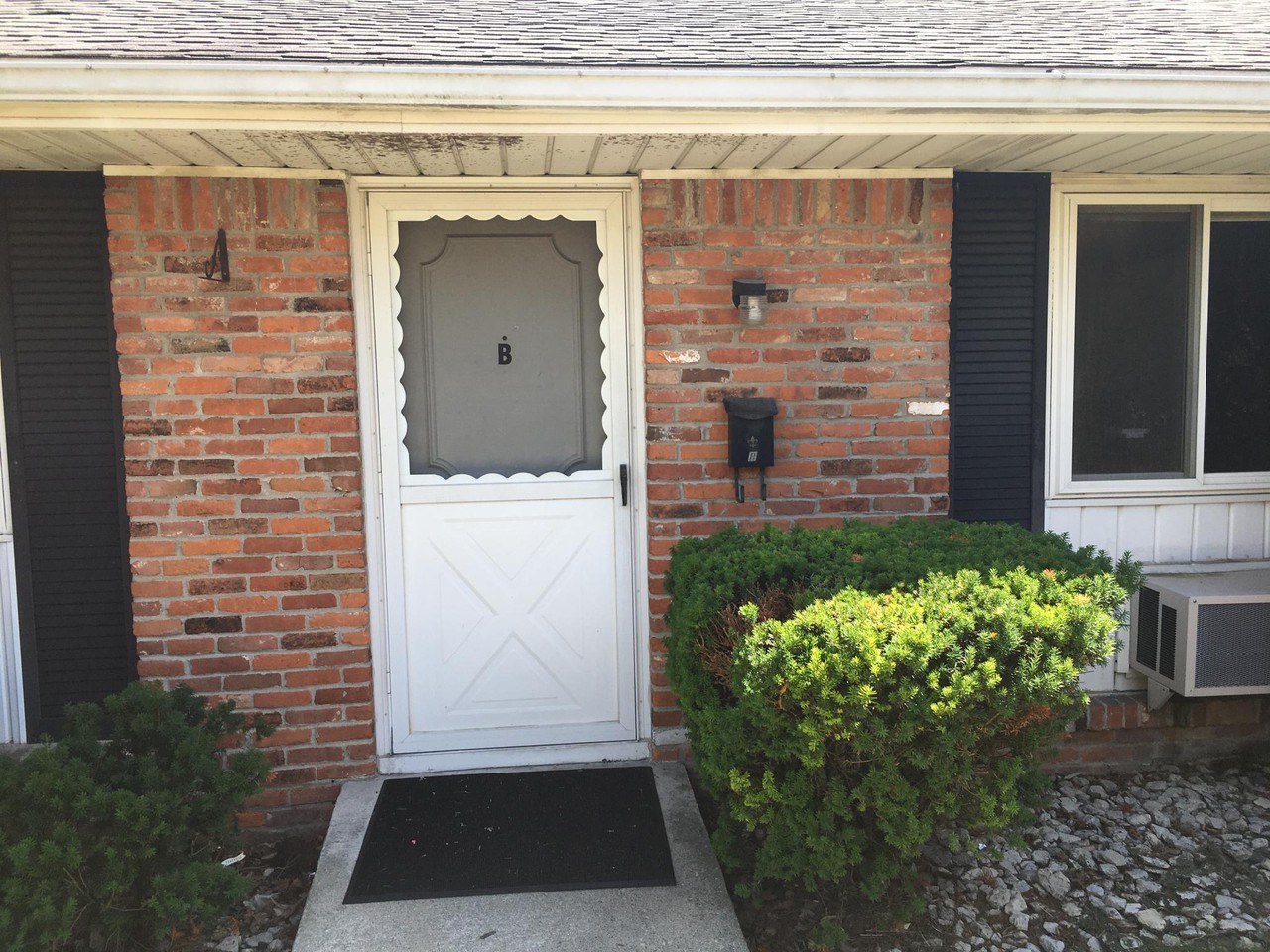 1410 Main Street #B - Photo 2 of 21