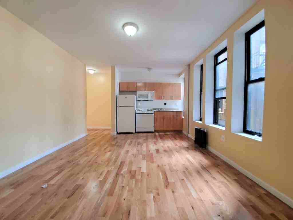 2330 Newtown Ave #2Q