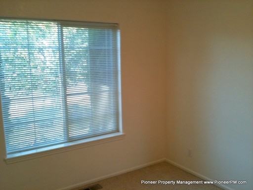 2569 Golfview Ave - Photo 2 of 20