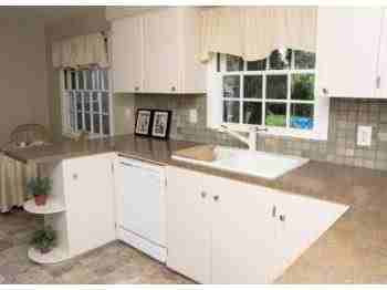 3634 NE 102nd Ave - Photo 2 of 5