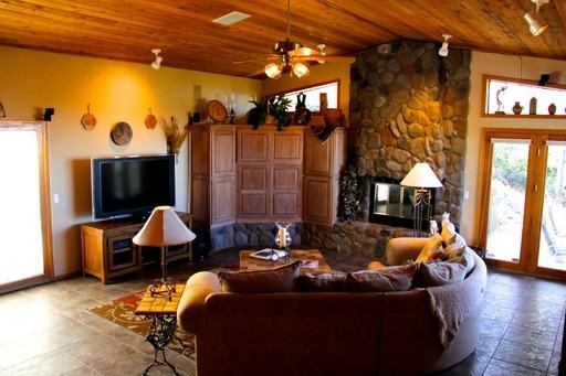 3035 Rainbow Ridge Dr - Photo 2 of 15