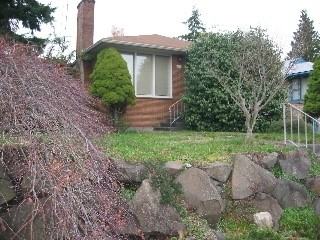 4416 NE 65th St - Photo 2 of 15