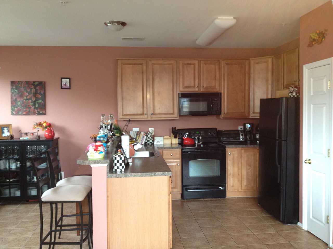 863 Watson Street - Photo 2 of 37