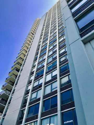 1360 N Sandburg Ter #2507