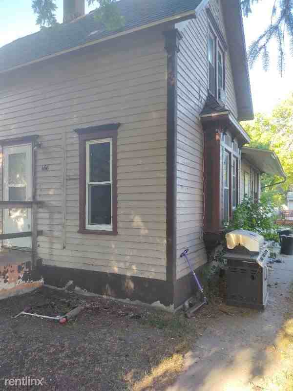 1616 Dewitt St - Photo 3 of 4