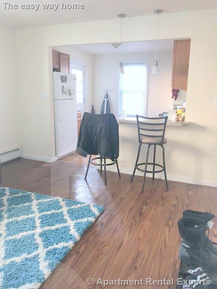HAMPSHIRE ST #2 - Photo 5 of 18