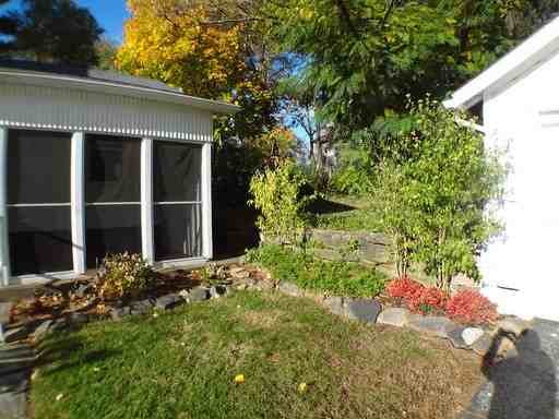 215 N Main St - Photo 3 of 26