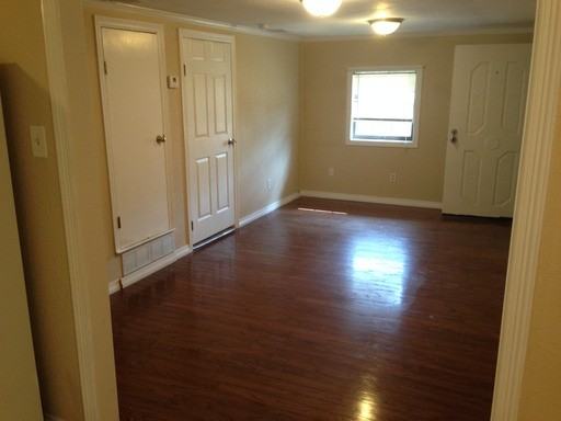 124 Wyona Dr - Photo 3 of 5