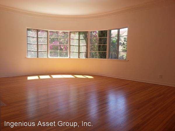 844-846 S Plymouth Blvd. - Photo 2 of 9