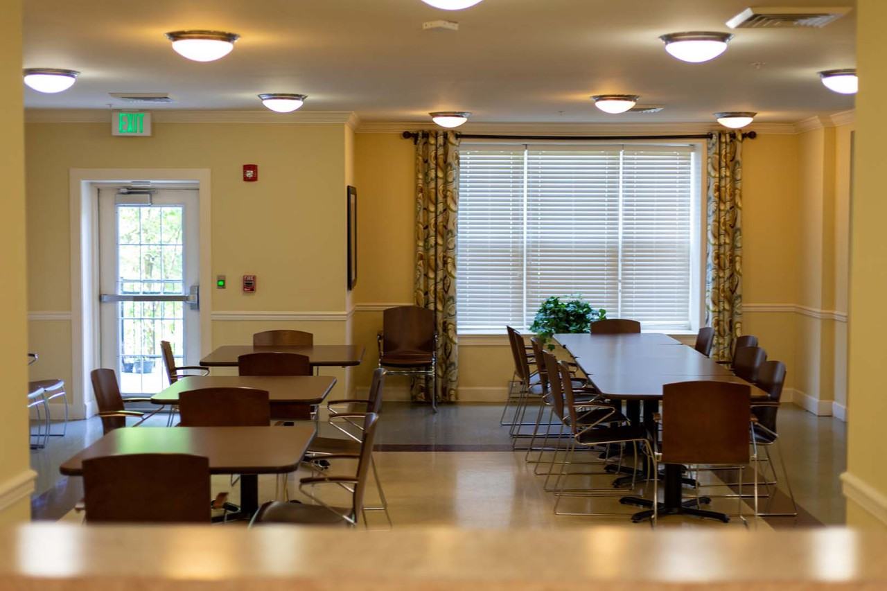 Greens at English Consul - Photo 6 of 10