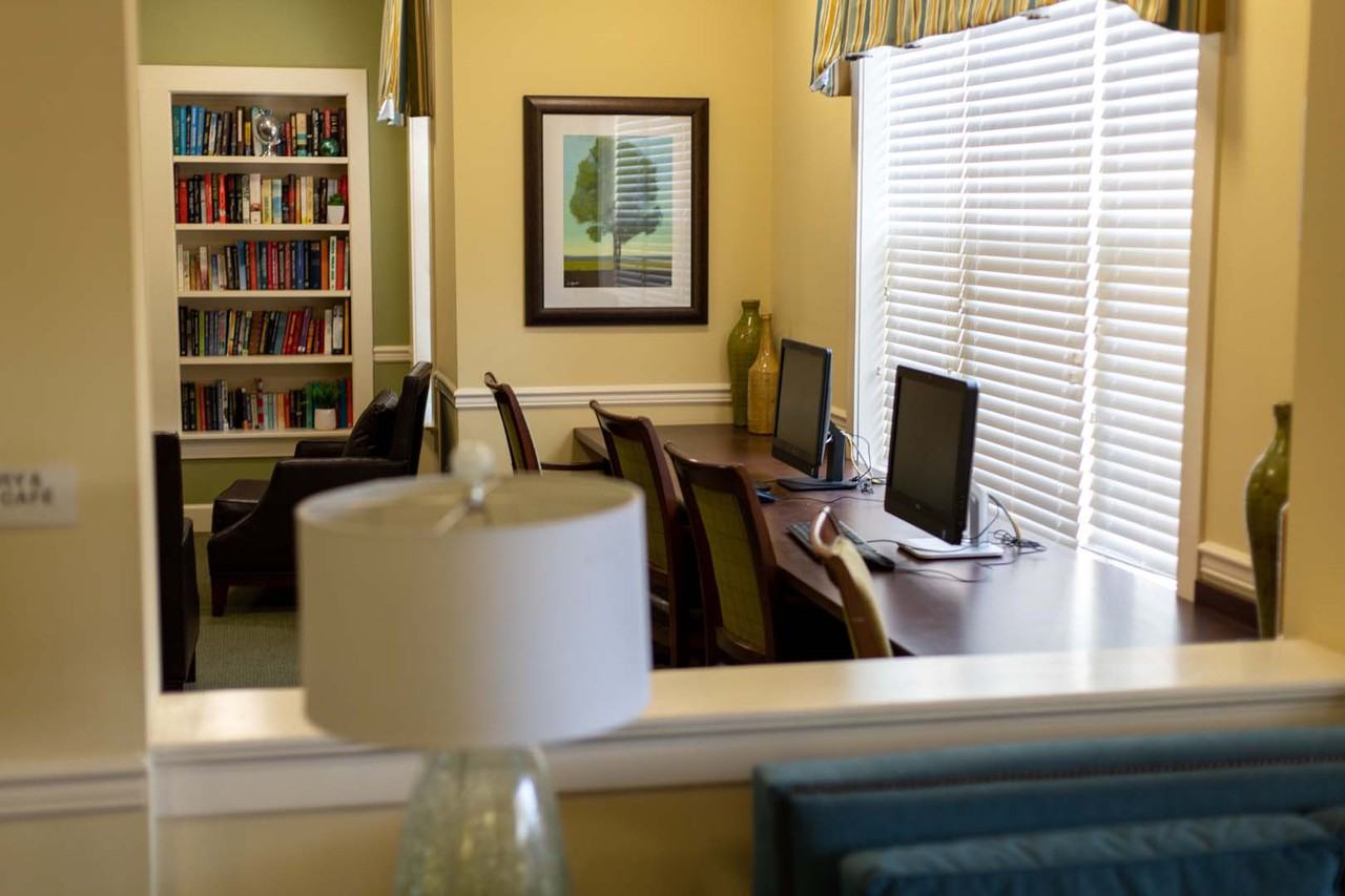 Greens at English Consul - Photo 7 of 10