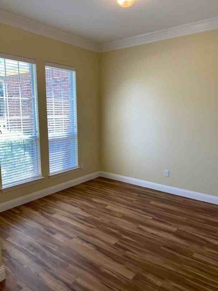 3801 Vernon Way - Photo 3 of 27