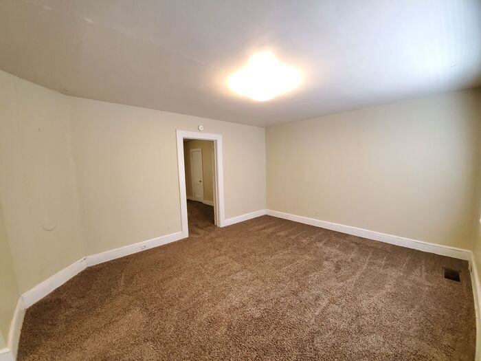 109 Woodrow St - Photo 2 of 9