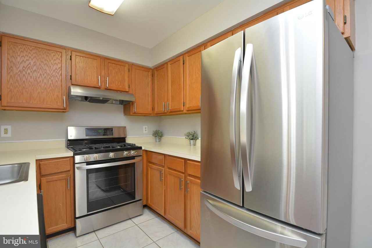 12518 Kempston Ln Unit 11 - Photo 2 of 47