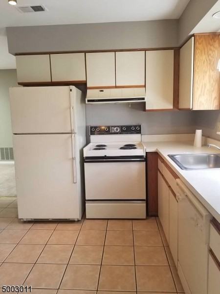 362 Burdock Ct - Photo 2 of 11