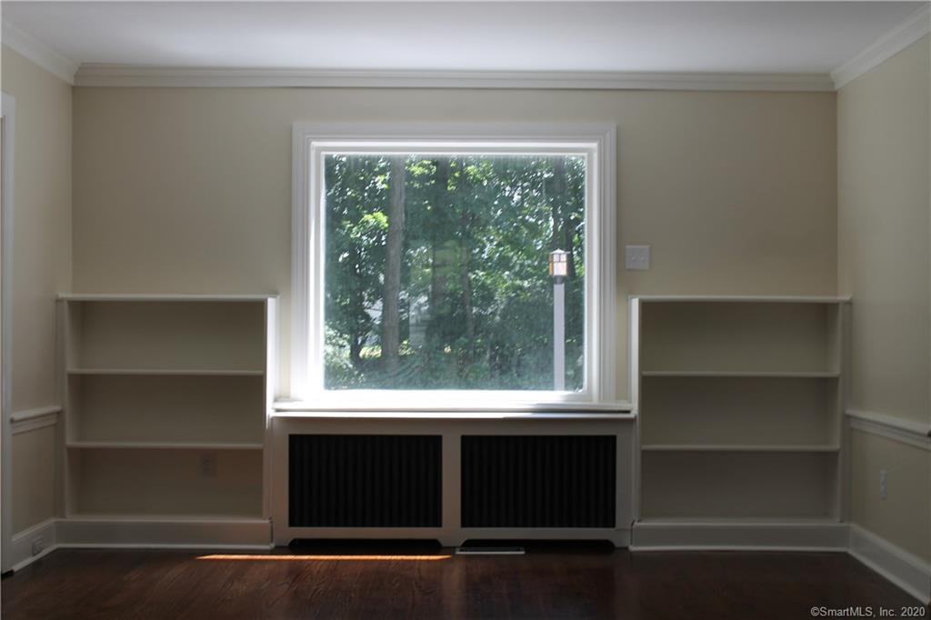 15 Muirfield Dr - Photo 2 of 30