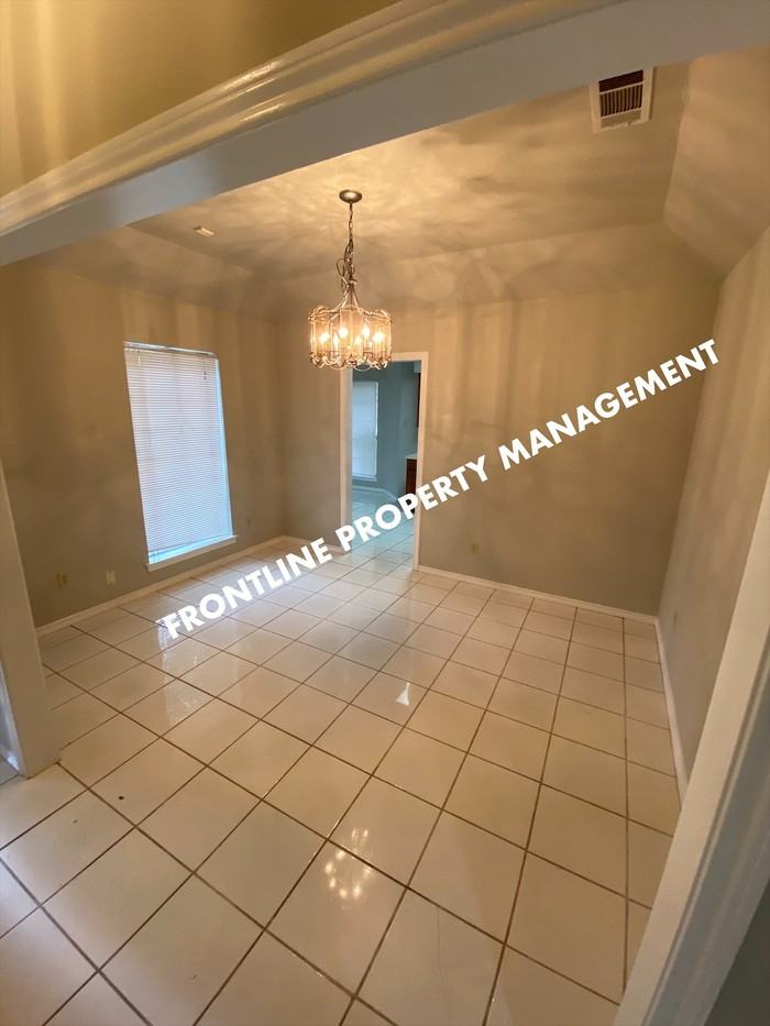 7313 Century Dr - Photo 3 of 15