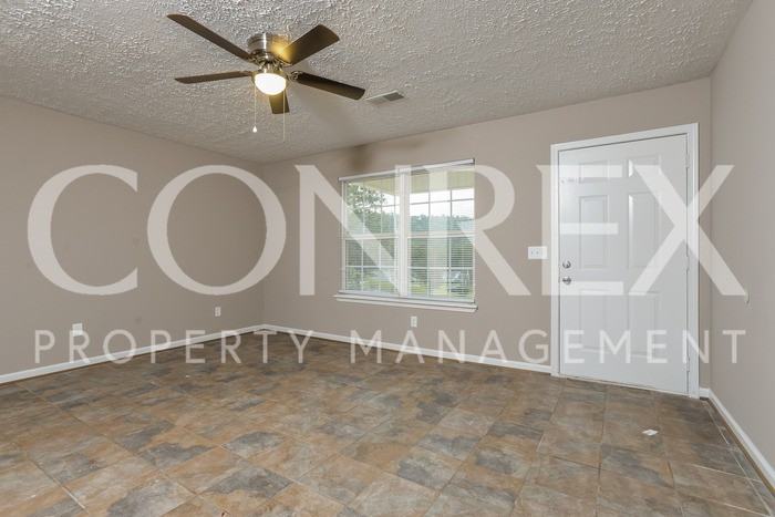 123 Dogwood Cir - Photo 2 of 10