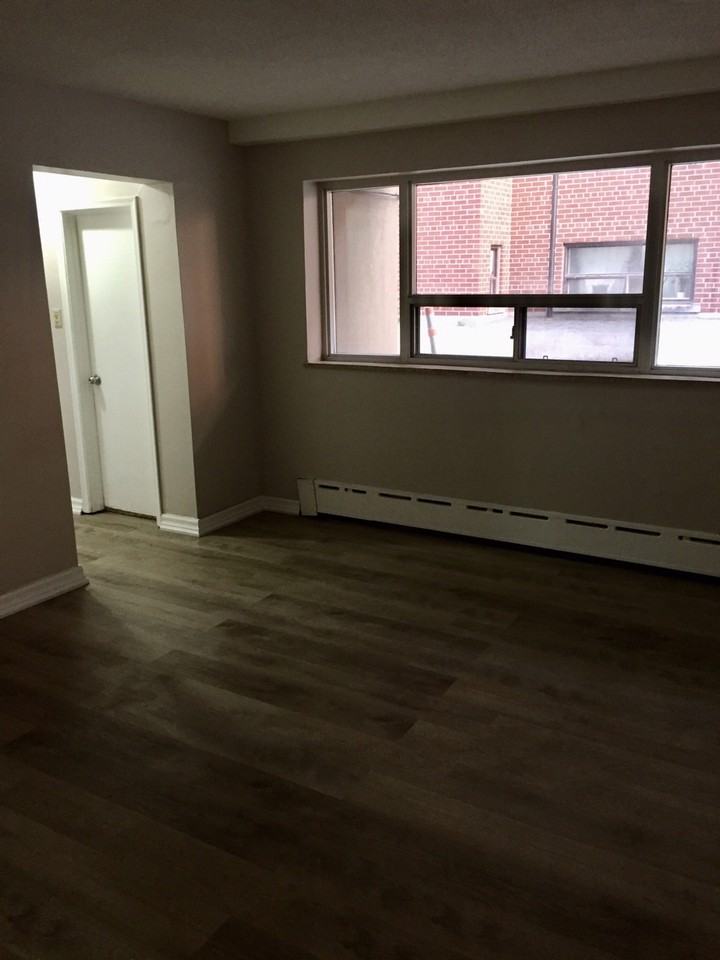 2956 Keele St - Photo 2 of 18