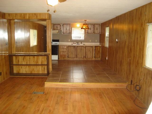 160 Tami Avenue - Photo 4 of 7