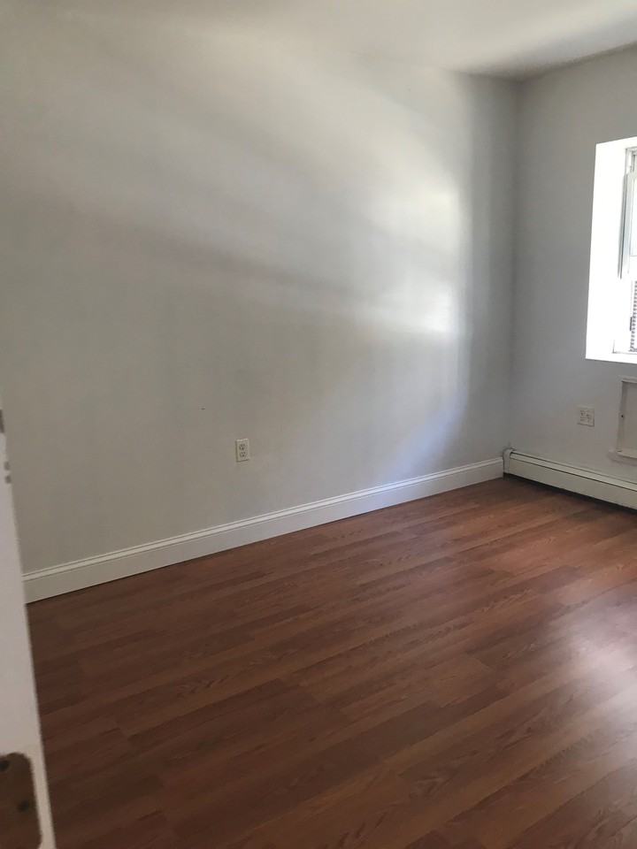 662 Barretto St Unit 2 - Photo 3 of 5