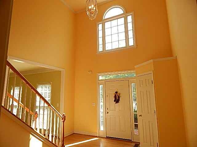 125 Broadwell Oaks Ct - Photo 2 of 41