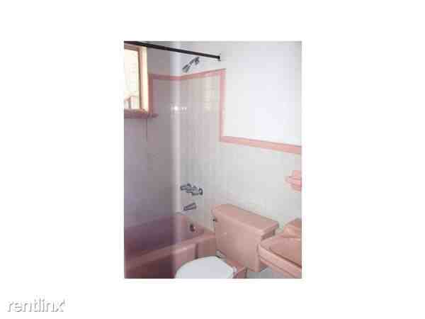 404 SW 5th Ave - Photo 3 of 7