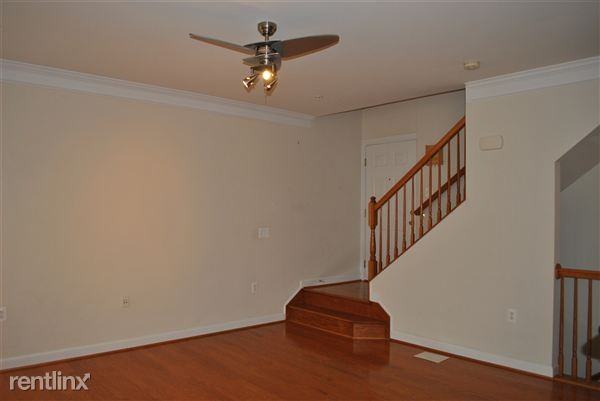 13652 Venturi Ln - Photo 3 of 16