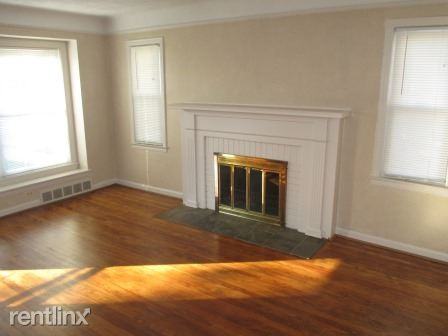 1656 N Denwood St - Photo 2 of 16