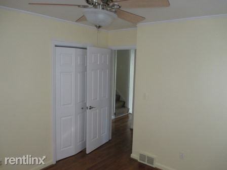 1656 N Denwood St - Photo 3 of 16