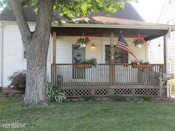 17066 Smith St - Photo 2 of 13