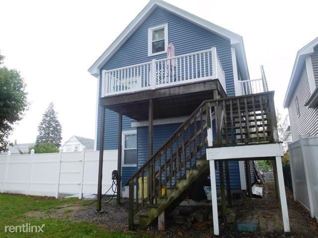 372 Lincoln St - Photo 3 of 16