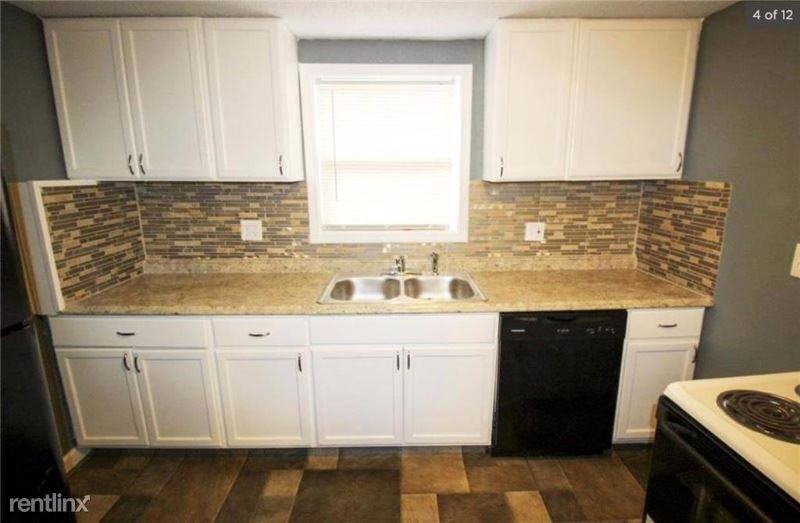 3315 Agnes Ave B - Photo 2 of 14