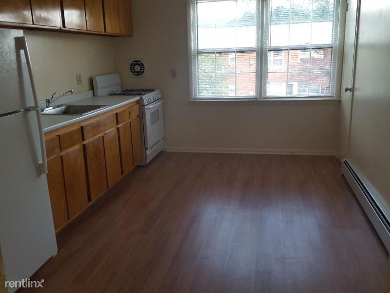 15 Farnham Ave - Photo 2 of 8