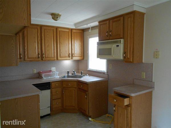17271 Wood St - Photo 3 of 8