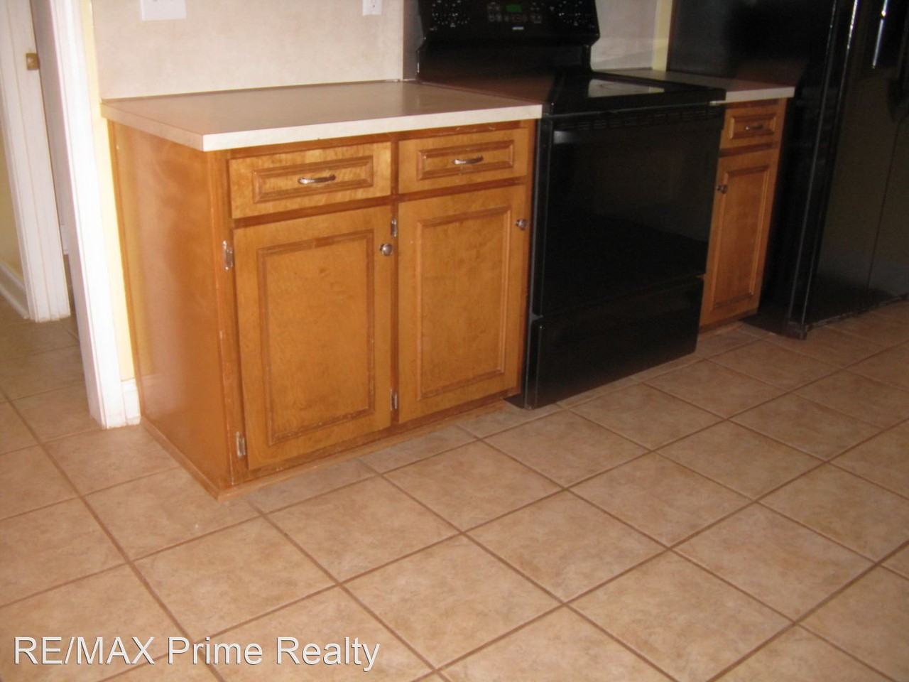 36 Wheatfield Dr - Photo 3 of 16