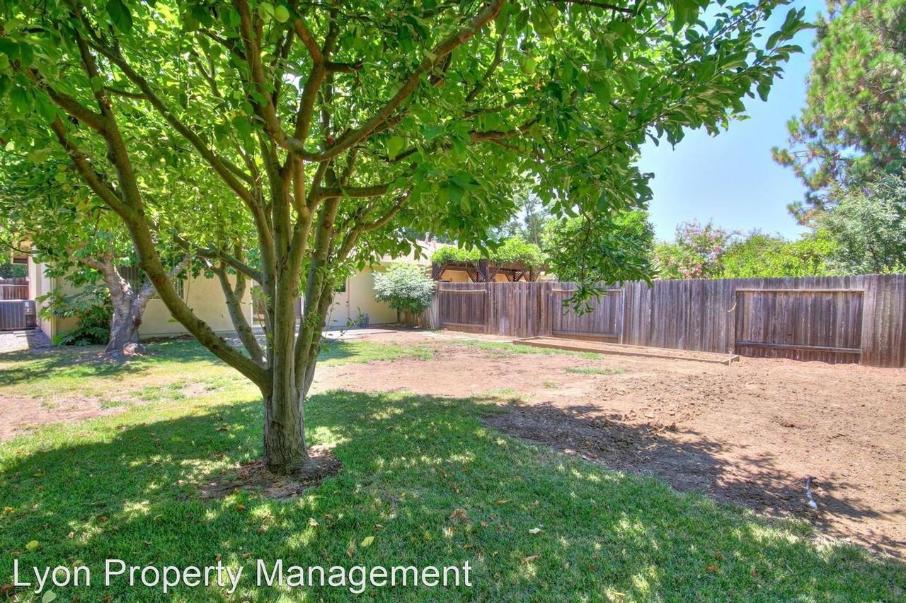 3321 Biscayne Bay Pl - Photo 2 of 19