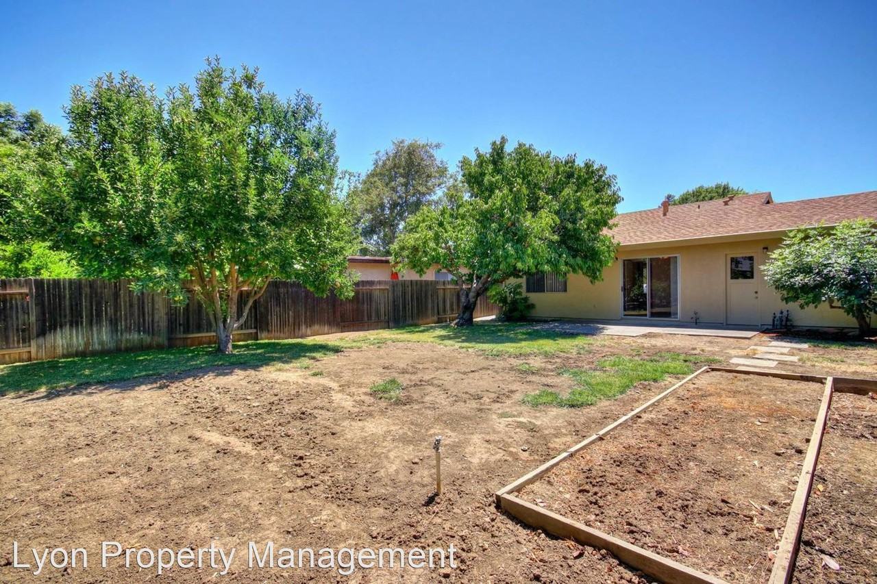 3321 Biscayne Bay Pl - Photo 3 of 19