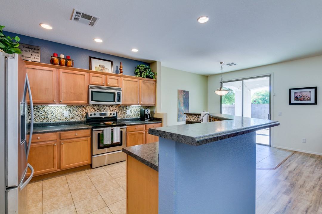 21106 E Duncan St - Photo 3 of 47