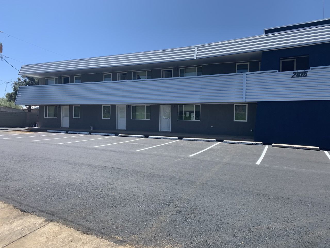 2415 Espanola St Ne - Photo 3 of 22