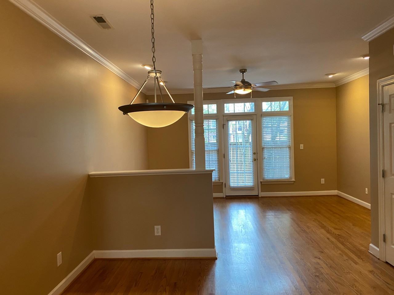 724 Parkham Ln - Photo 2 of 10