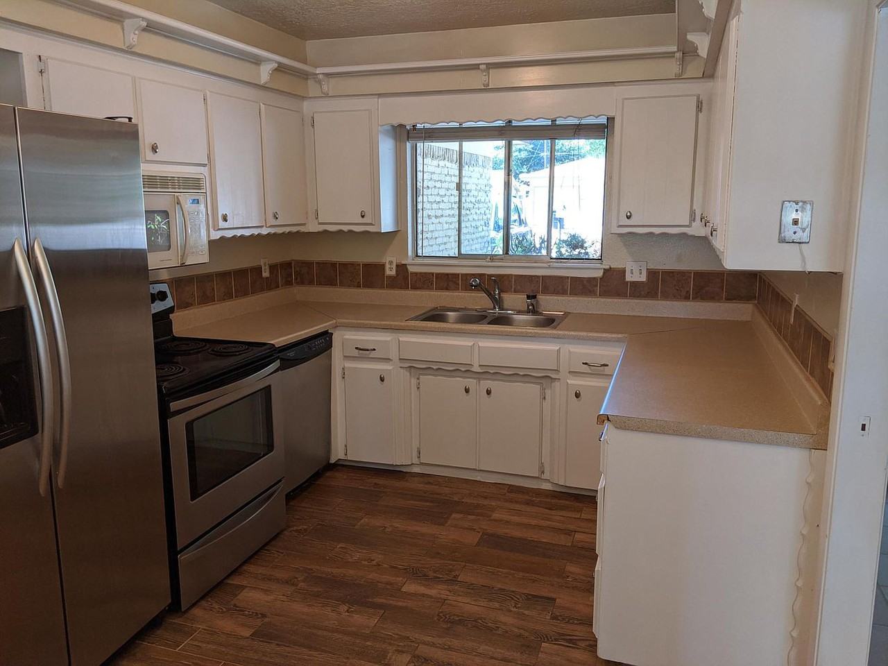 8712 Las Camas Rd Ne - Photo 2 of 22