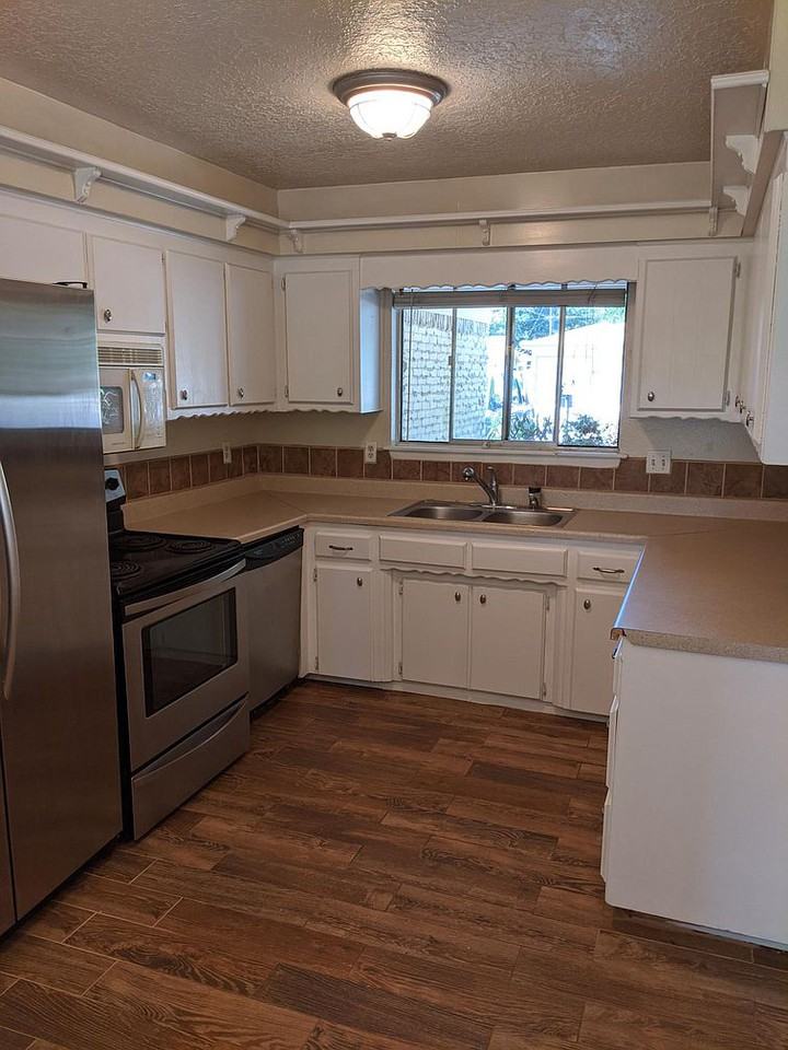 8712 Las Camas Rd Ne - Photo 3 of 22