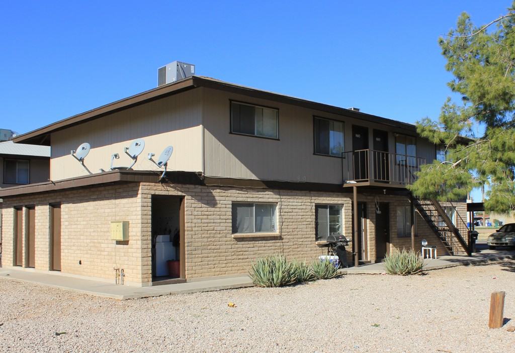 1750 E 6Th Ave - Photo 2 of 17