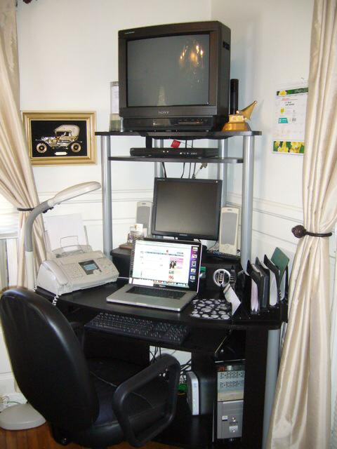 117 1/2 N Kings Rd - Photo 2 of 3