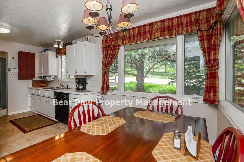 5002 S Syndt Rd - Photo 3 of 10