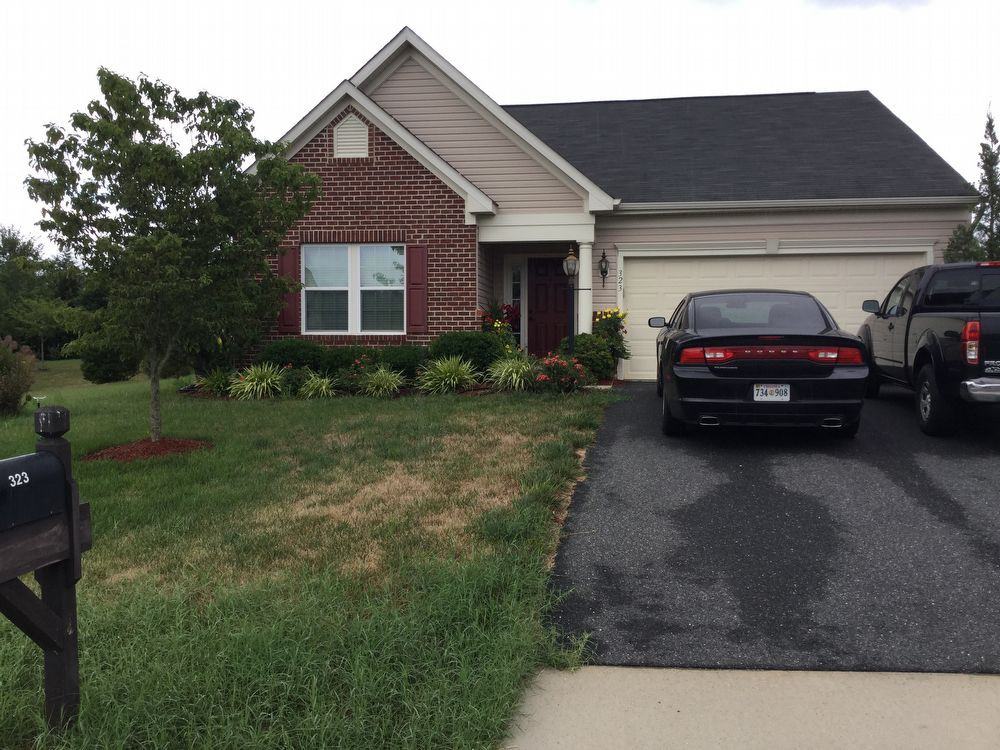 323 Elizabeth Dr - Photo 2 of 43